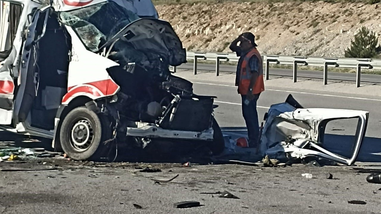 Kütahya'da trafik kazası: 1 ölü, 4 yaralı