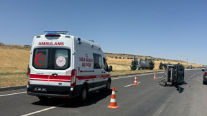 Diyarbakır'da otomobil ile hafif ticari araç çarpıştı: 7 yaralı