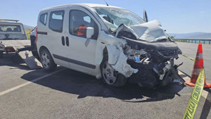Van'da trafik kazası: 1 jandarma personeli şehit, 5 yaralı