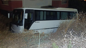 Antalya'da midibüs otomobille çarpıştı: 6 yaralı