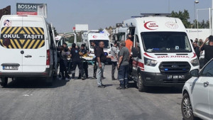 Gaziantep'te işçi servisi tıra arkadan çarptı: 11 yaralı