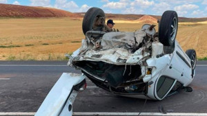 Otomobil ve minibüs çarpıştı, 5 kişi yaralandı