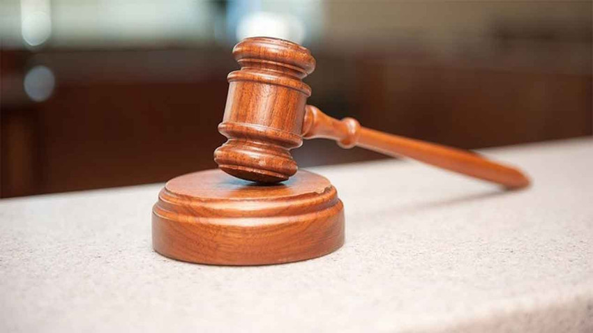 Taciz iddiasıyla yargılanan şube müdürüne hapis cezası