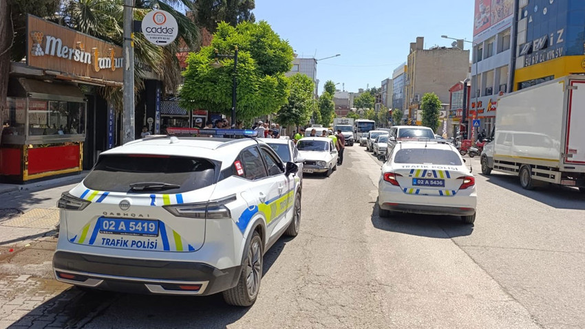 Motosiklet ile otomobil çarpıştı: 1 yaralı