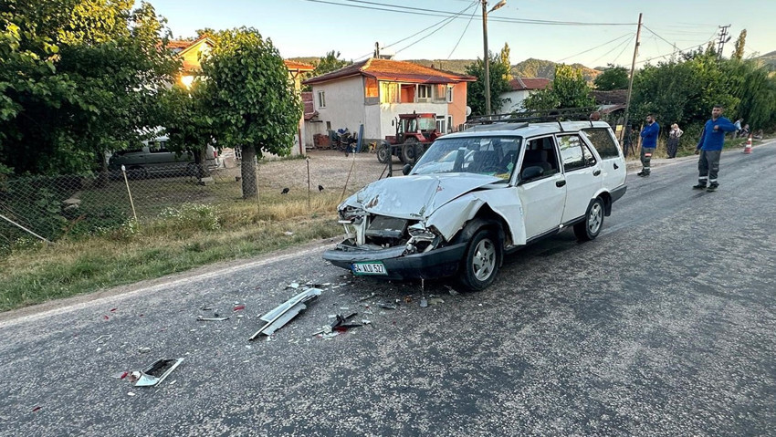 Bilecik'te maddi hasarlı trafik kazası
