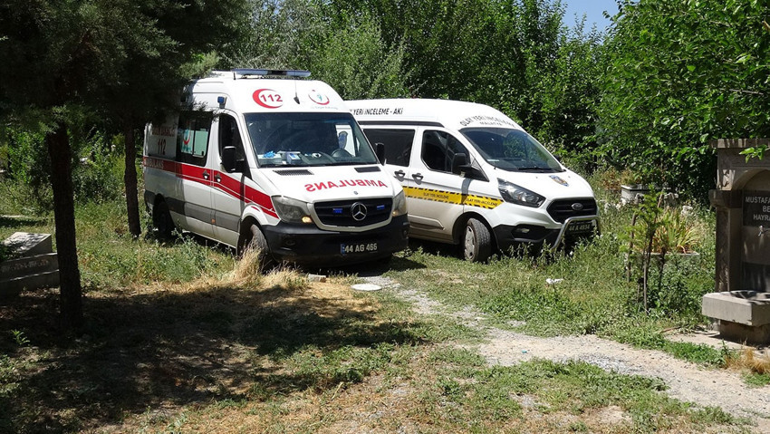 71 yaşındaki şahıs mezarlıkta ölü bulundu