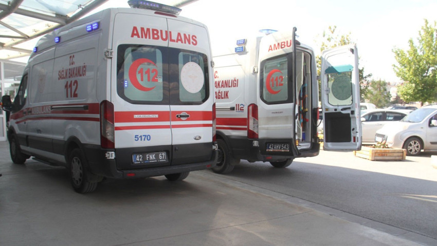 Beyşehir’de ticari taksi anne ve kızına çarptı: 2 yaralı