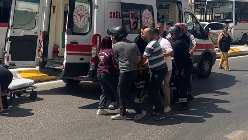 Edirne'de minibüs ile motosiklet çarpıştı: 1 yaralı