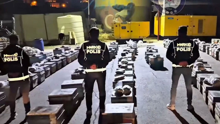 Hakkari'de 91,1 kilogram uyuşturucu ele geçirildi